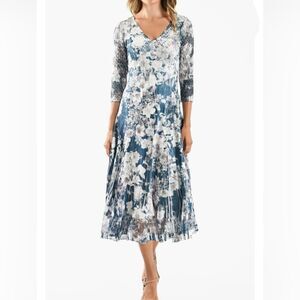 EUC Komarov XL Lace Sleeve Charmeuse and Chiffon Cocktail Dress in Casablanca